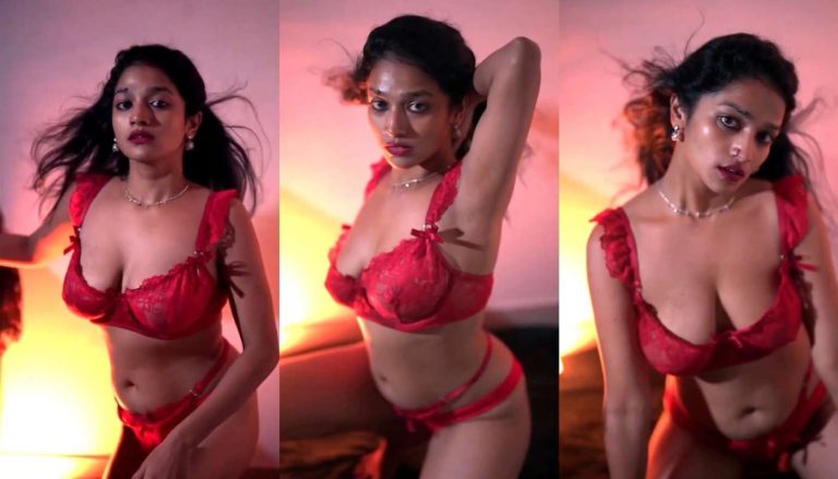Lavanya Manickam Hot Model Posing For Camera